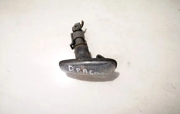 Opel Zafira A Front fender indicator light 90560403