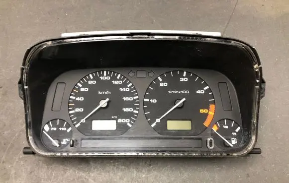 Volkswagen Polo IV 9N3 Speedometer (instrument cluster) 87001323