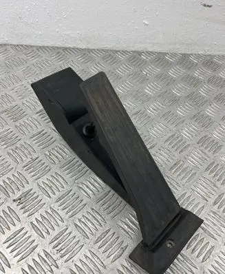 BMW 7 E65 E66 Accelerator throttle pedal 6762482 25916010