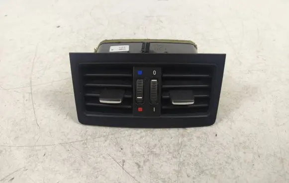 Rear air vent grill