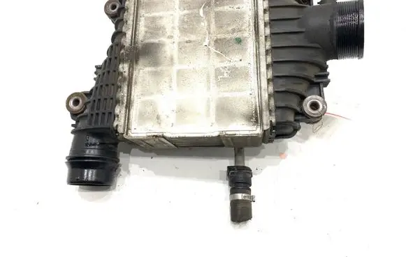 Jaguar F-Pace Intercooler radiator GX736K775AC