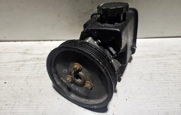 Mercedes-Benz C W203 Power steering pump A0034667201 7692900530
