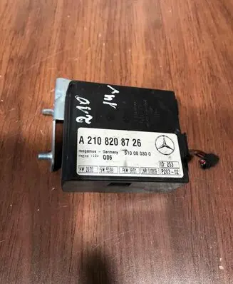 Mercedes-Benz E W210 ESP (stability system) control unit A2108208726 510080300