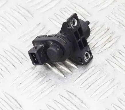 Dacia Duster Turbo solenoid valve 8200762162