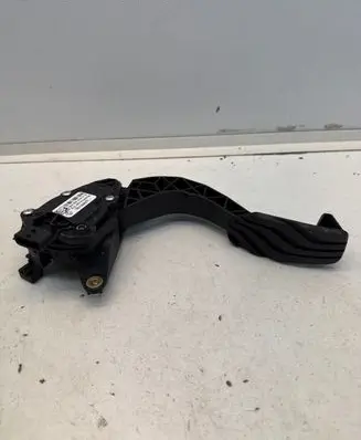 Renault Arkana Accelerator throttle pedal 180108467R 09042023 6PV01290203