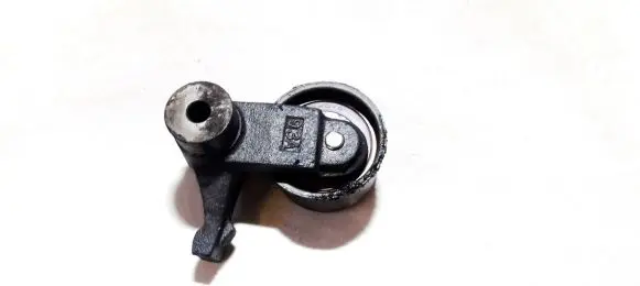 Mitsubishi Carisma Generator/alternator belt tensioner 93a