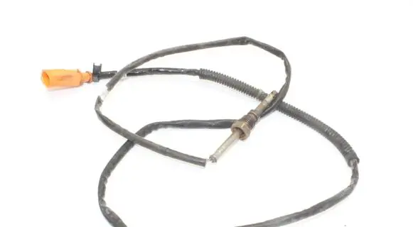 Volkswagen Amarok Exhaust gas temperature sensor 03L906088AF
