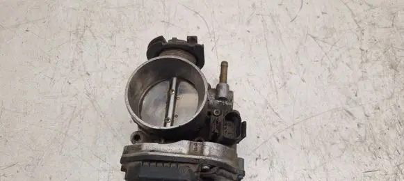 Volkswagen Sharan Throttle valve 021133064A