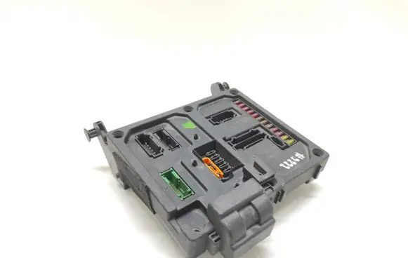 Ford Galaxy Fuse module 7M0962258D S108145100E