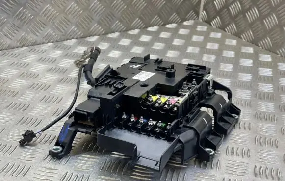 Porsche Cayenne (92A) Fuse module 7P0937548J 7P0937548