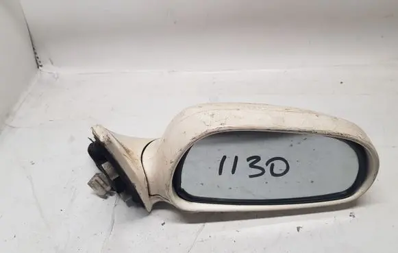 Mazda 626 Front door electric wing mirror E13010519