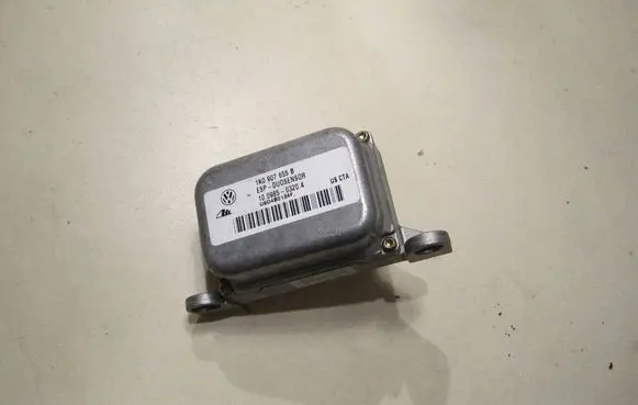 Volkswagen Touran I ESP acceleration yaw rate sensor 1K0907655B 10098503204 090480134F