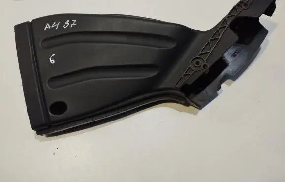 Audi A4 S4 B7 8E 8H Air intake duct part 8E0129618H 1013333S01