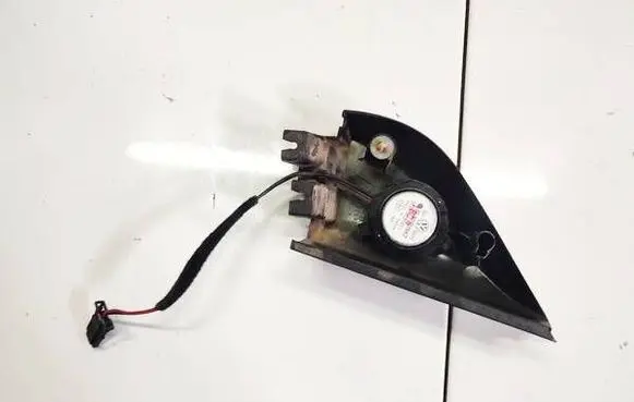 Volkswagen PASSAT B6 Side speaker trim/cover c0837993