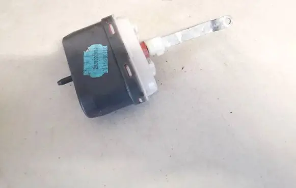 Opel Omega B1 Central locking vacuum pump 9070441482