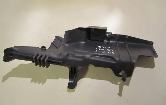 Audi A4 S4 B7 8E 8H Other engine bay part 8E1837349