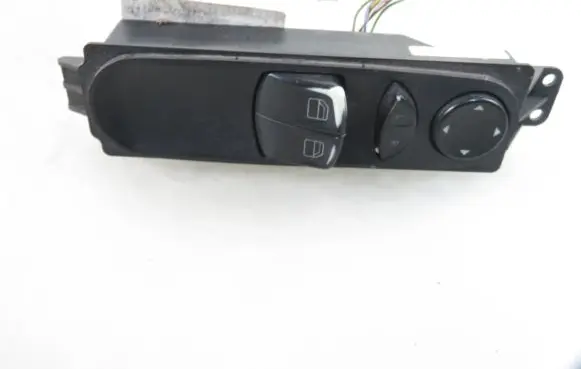 Mercedes-Benz Vito Viano W639 Electric window control switch 6395450113