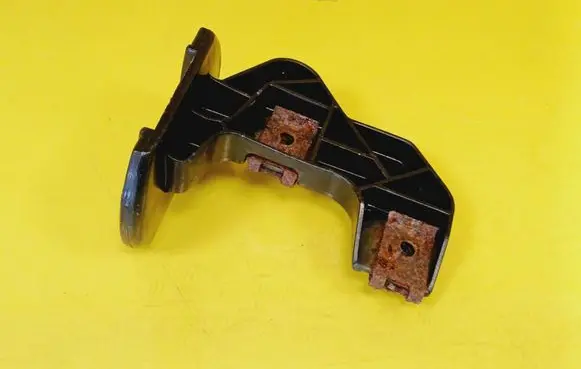 BMW 5 E39 Front bumper mounting bracket 51118159362 51.118159362