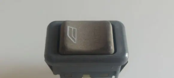 Volvo S40, V40 Electric window control switch 821716