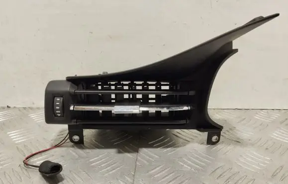 Maserati Quattroporte Dashboard air vent grill cover trim 670011054