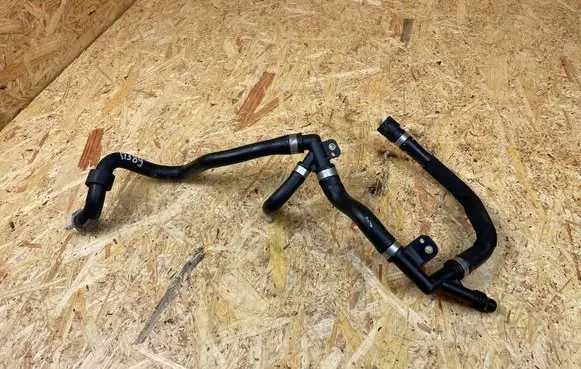 Volvo V60 Engine coolant pipe/hose 32324409