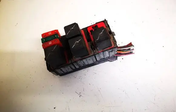 Dodge Caliber Fuse box set p05084324ab