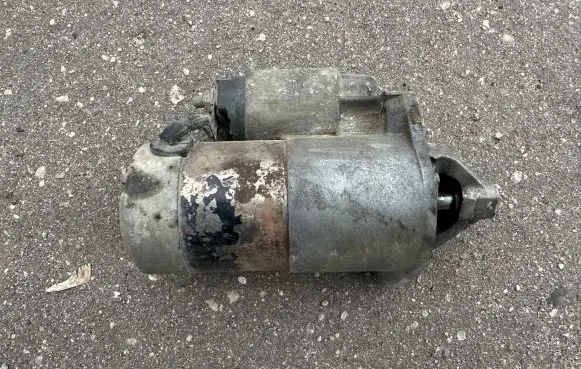 Mitsubishi Pajero Starter motor MD172864