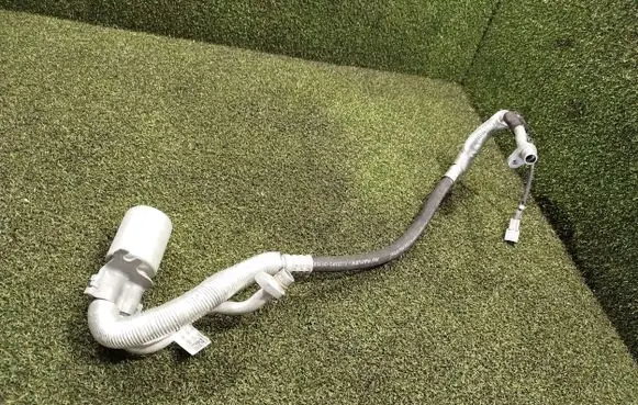Renault Kangoo III Air conditioning (A/C) pipe/hose 924007761R