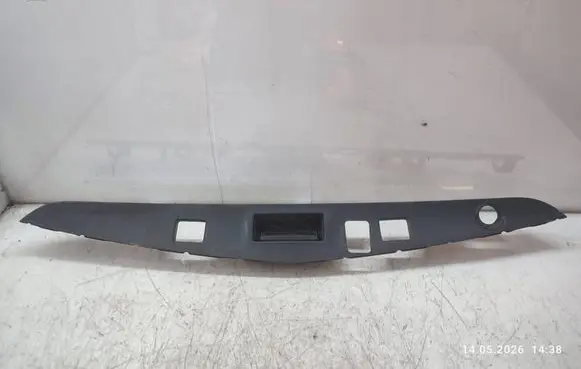 Mercedes-Benz E A207 Trunk door license plate light bar 