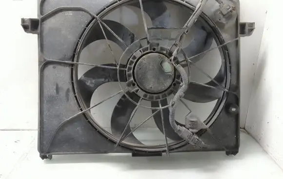 KIA Carens I Electric radiator cooling fan