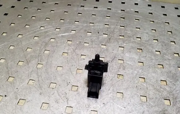 Chevrolet Captiva Brake pedal sensor switch