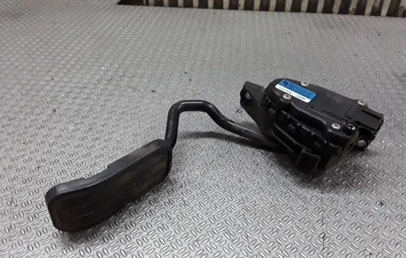 Seat Alhambra (Mk1) Accelerator throttle pedal 7M3723507D