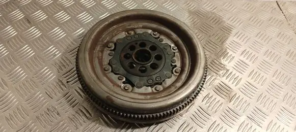 Volkswagen PASSAT B8 Flywheel 415089109
