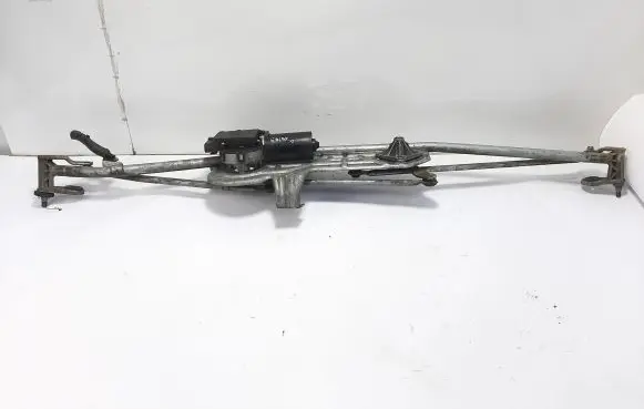Front wiper linkage and motor