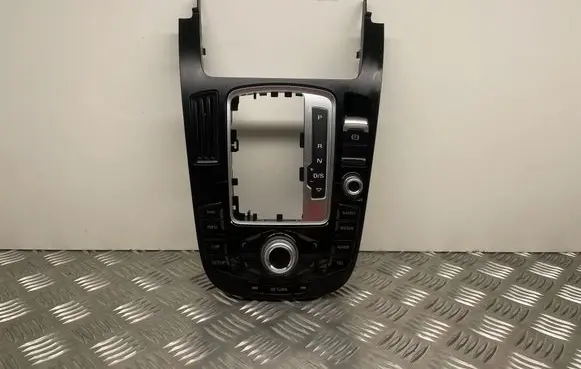 Audi A5 8T 8F Head unit multimedia control 8T0919611WFX 8T0919611