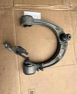 Mercedes-Benz GLS X167 Front upper control arm/wishbone A1673301400