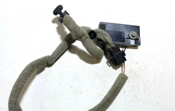 Volvo 850 Antenna control unit 9128659