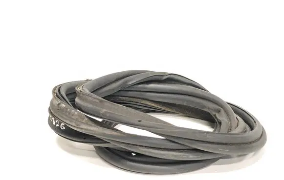 Mini One - Cooper R56 Trunk rubber seal (body)