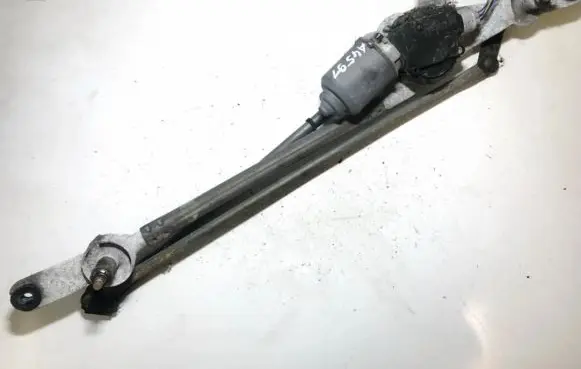 Suzuki Grand Vitara II Front wiper linkage and motor