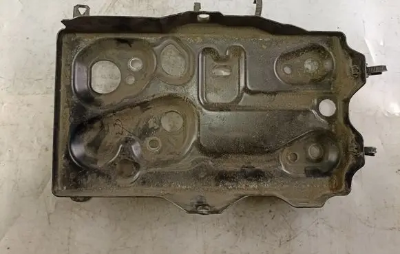 Mitsubishi Grandis Battery tray 