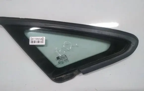 Opel Astra J Front triangle window/glass AS2