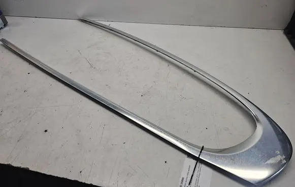 Jaguar XF X250 Rear side glass trim 8X23F255A61