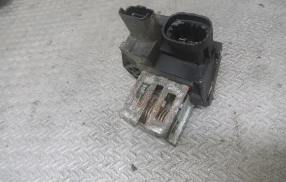 Peugeot 207 Coolant fan relay 966287238000