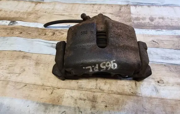 Volkswagen Golf V Front brake caliper