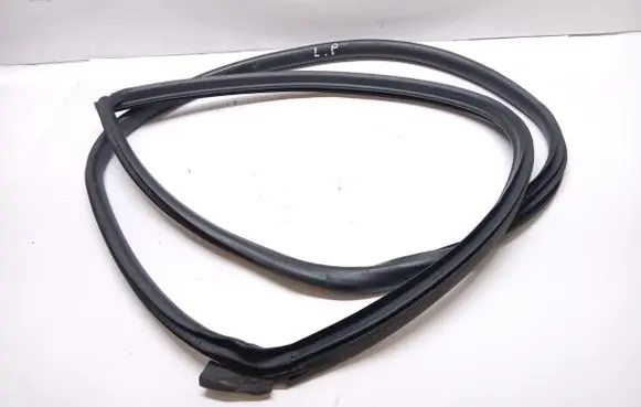 Mini Cooper Trunk rubber seal (body) 7039863