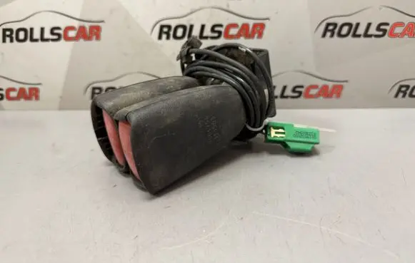 Volvo S40 Middle seatbelt buckle (rear) 8664754