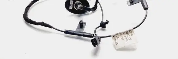 Ford Ecosport Aerial GPS antenna CN1518812CB