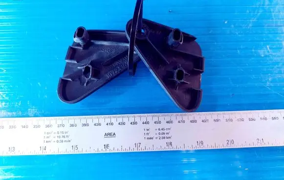Volvo XC60 Radiator mount bracket 30723367 30723366