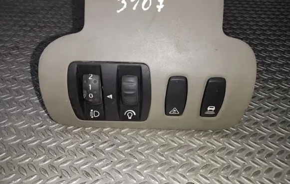 Renault Scenic II - Grand scenic II Headlight level height control switch 8200140985