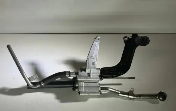 BMW M3 F80 Oil pump 7846385